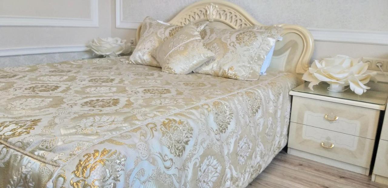 Hotel Shalanda Odessa Esterno foto